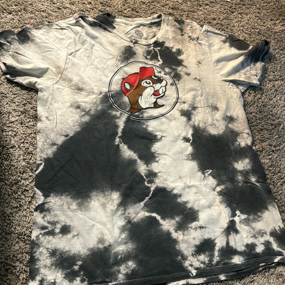 Buc-ee’s tie dye shirt